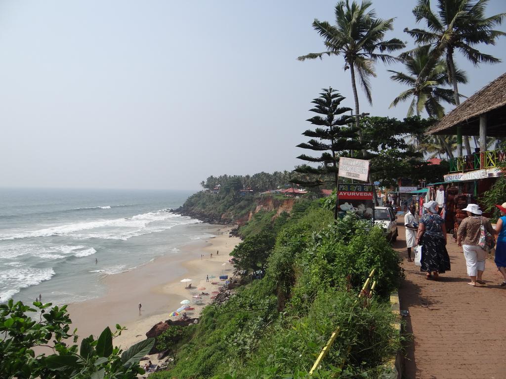 Hôtel Mk Gardens Surf & Yoga House à Varkala Chambre photo