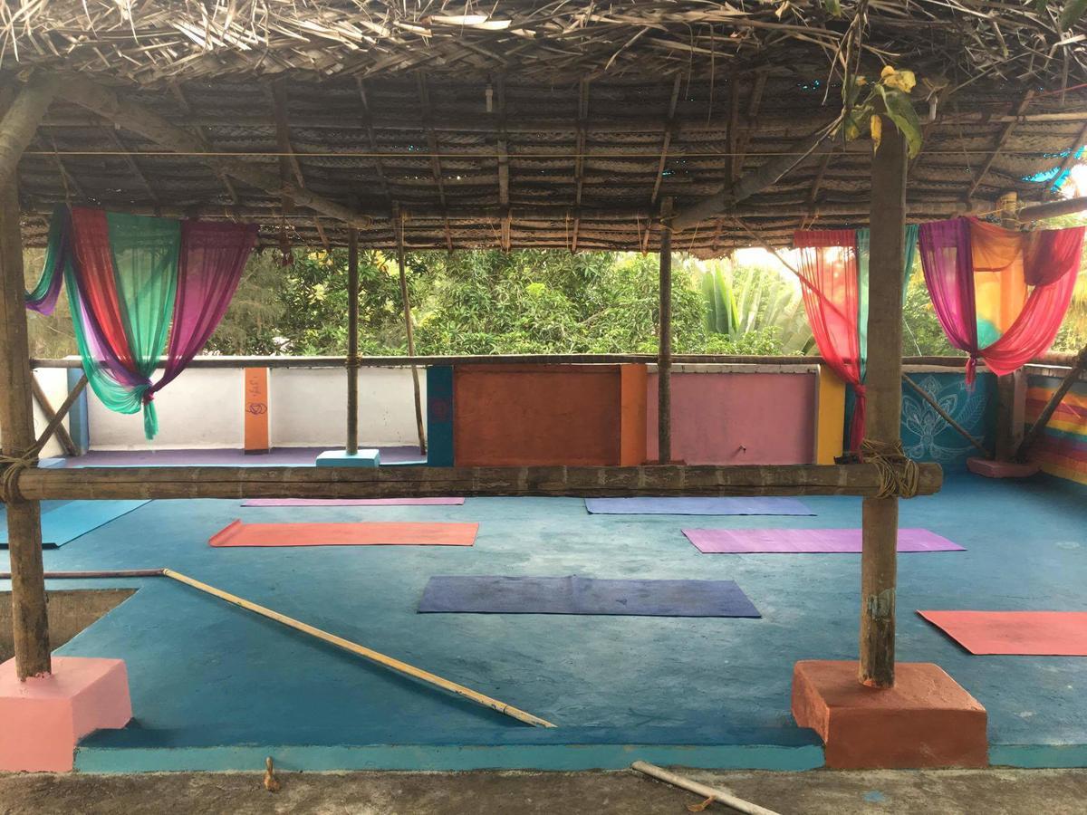 Hôtel Mk Gardens Surf & Yoga House à Varkala Extérieur photo